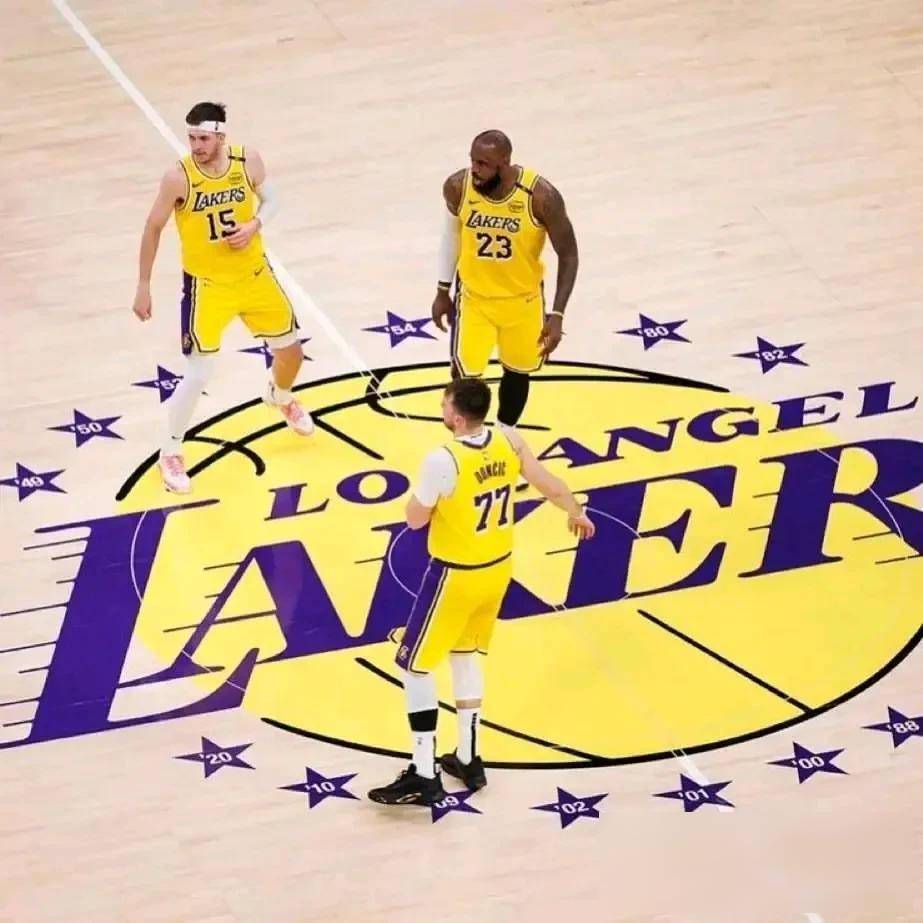 九游体育-詹姆斯与90激战勇士分钟，领先优势明显胜负难料！，东契奇焦点对战再创辉煌时刻-九游体育